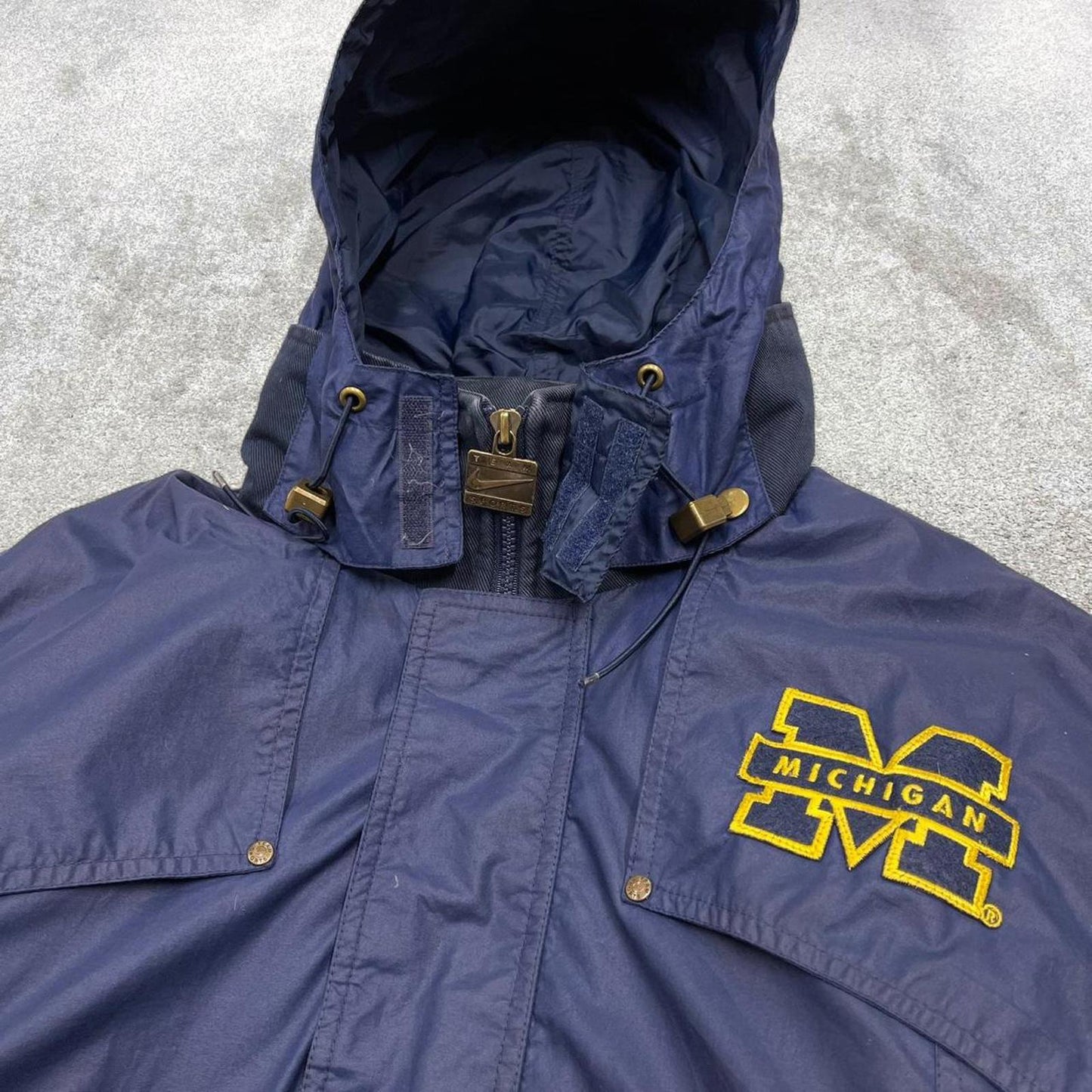 Vintage Y2K Nike Team Sports puffer jacket navy Padded full zip Nike Michigan boxy technical coat