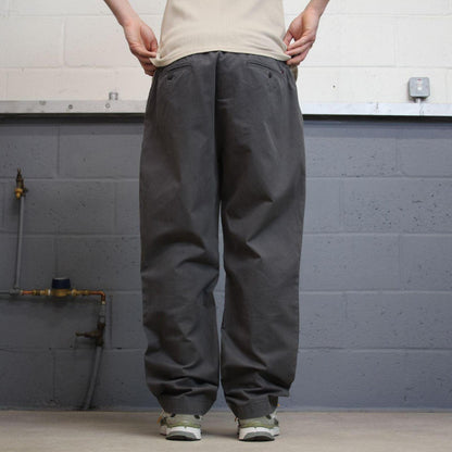 Y2K loose Tommy Hilfiger chino pants grey W38L32 Straight leg chino style trousers