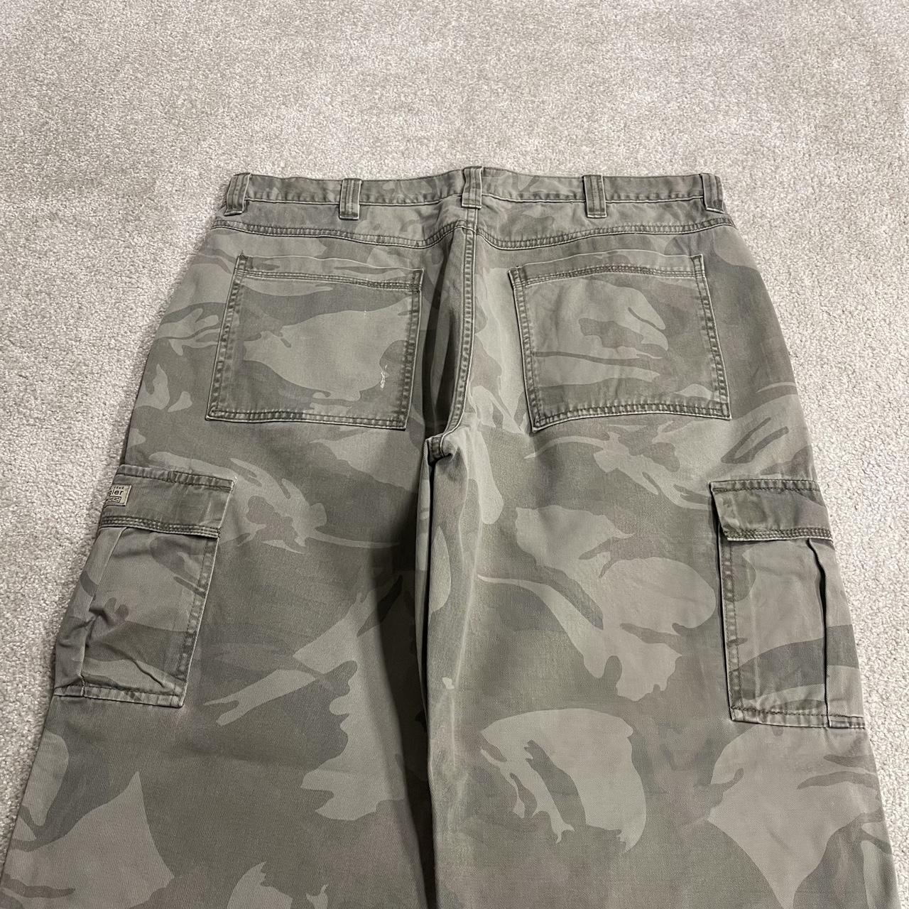 Wrangler baggy camo cargo pants y2k grey W40L30 wide leg Loose camouflage skater work pants