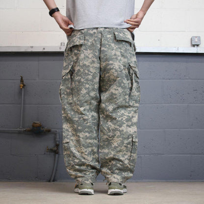Camo cargo pants W36L30 khaki digital forest camouflage loose straight y2k style cargo trousers