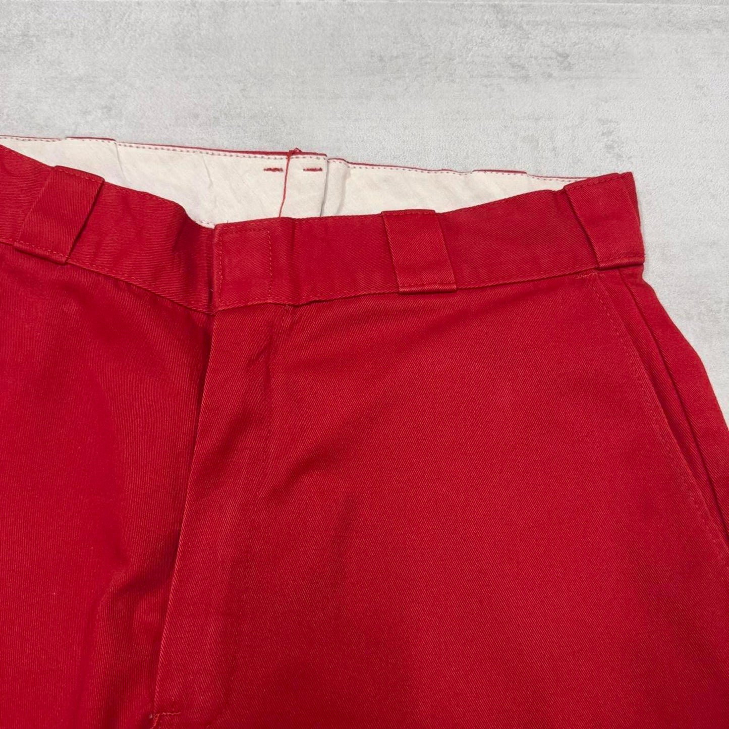 Red Dickies shorts W32