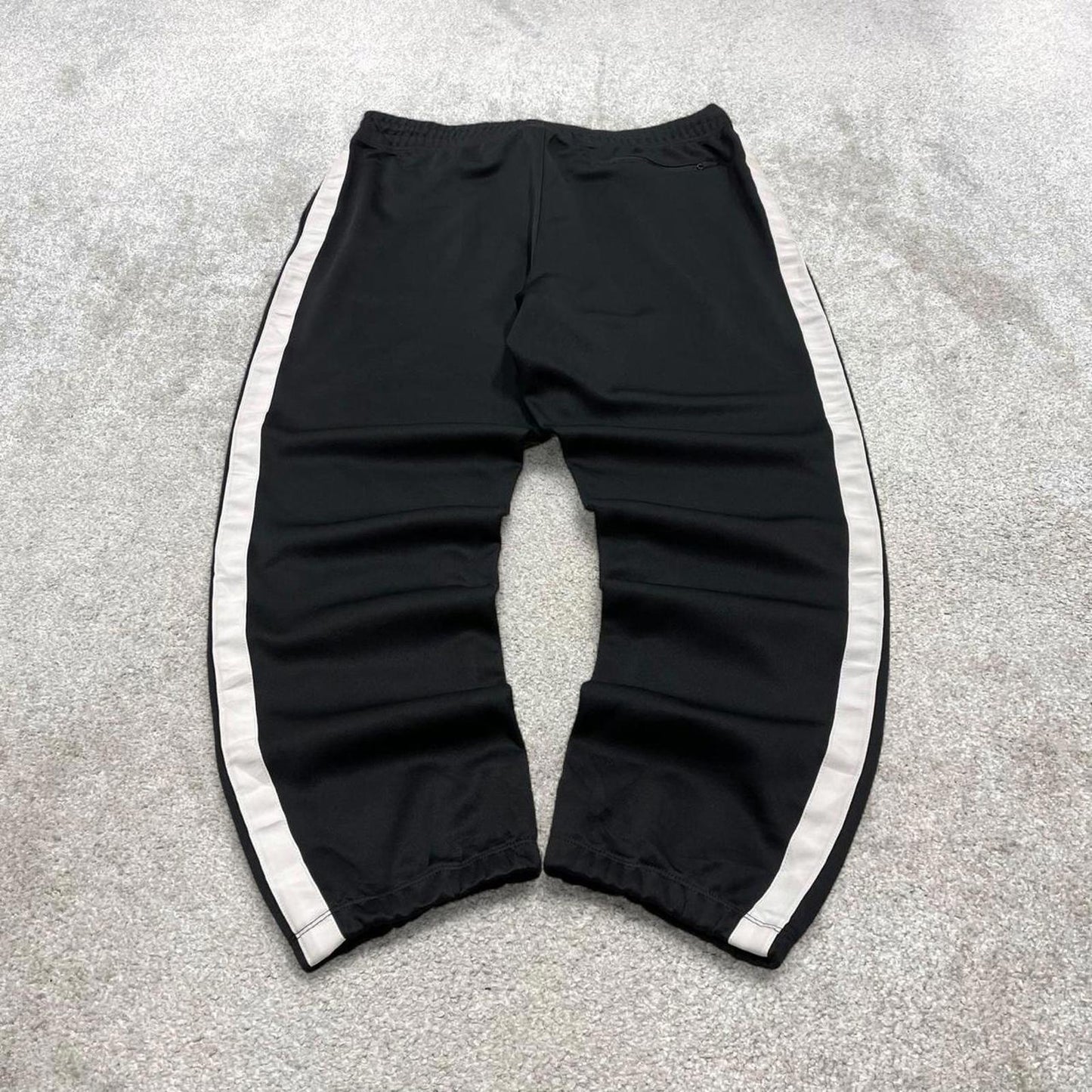 Black Nike trackies XL y2k style joggers print Swoosh logo gym wear track pants