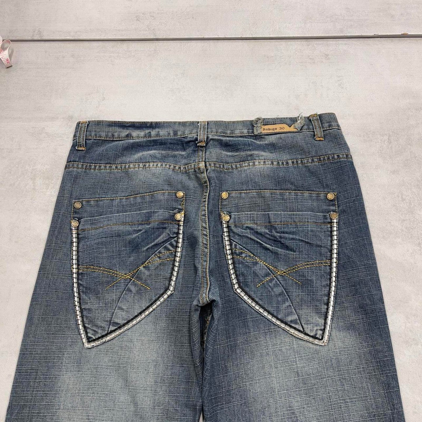 Blue Indigo 30 embroidered jeans W36 L31 loose denim skater style jeans