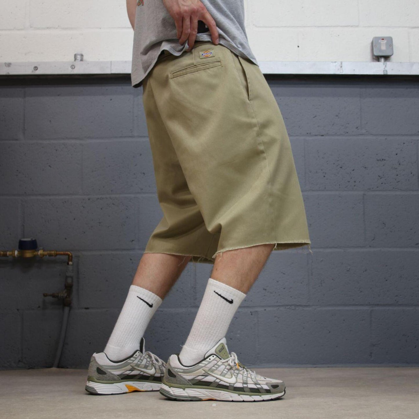 Dickies chino shorts loose khaki Twill chino skater style shorts loose leg