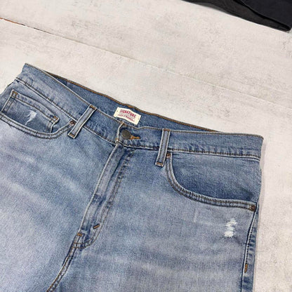 Mens Signature Levi’s shorts W36