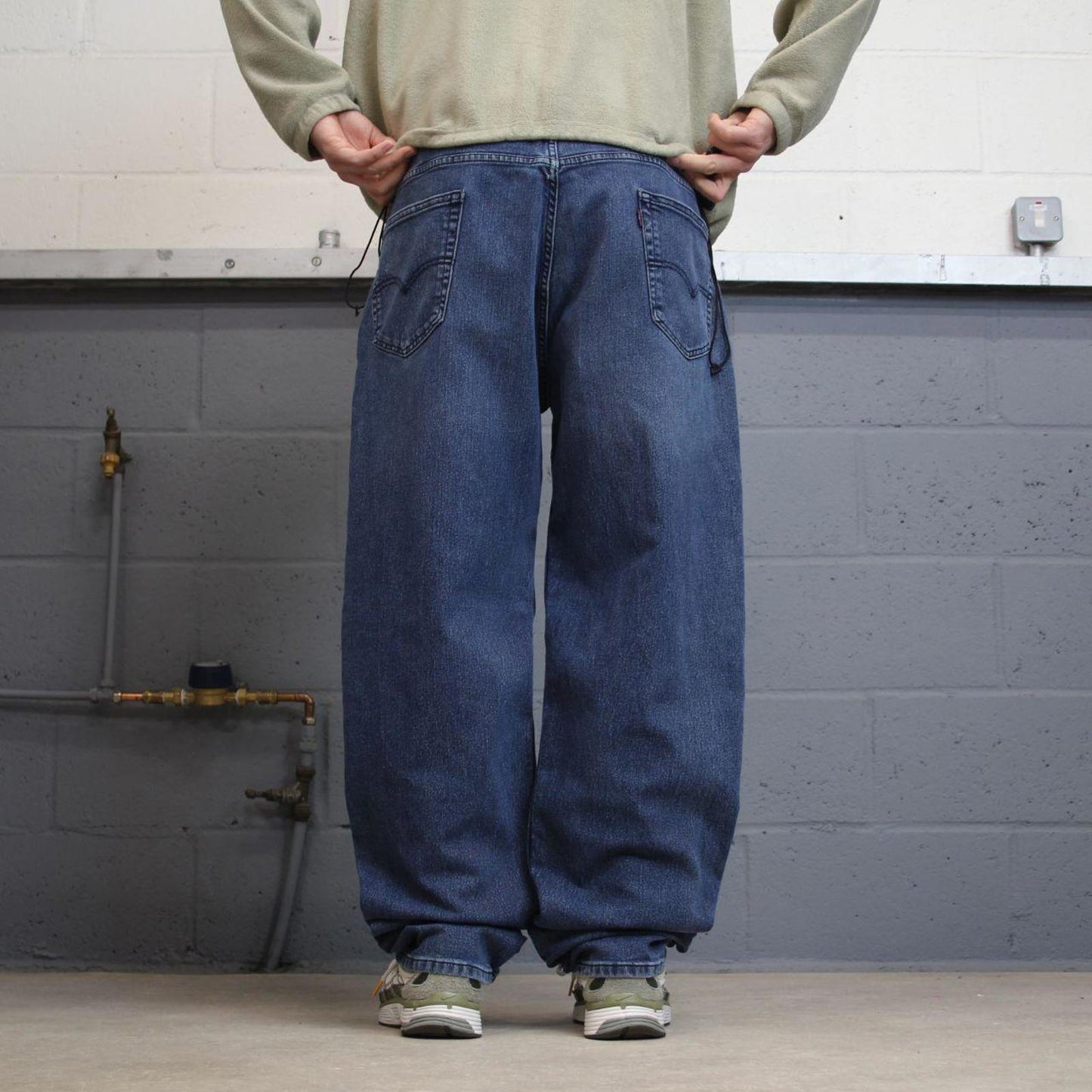 Y2K baggy Levi’s 550 jeans wide leg blue Loose fit denim pants red tab logo