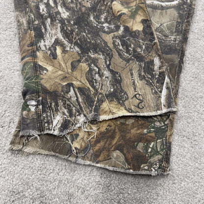 Realtree camo cargo trousers hunting style Y2K khaki camouflage pattern outdoors utility trousers