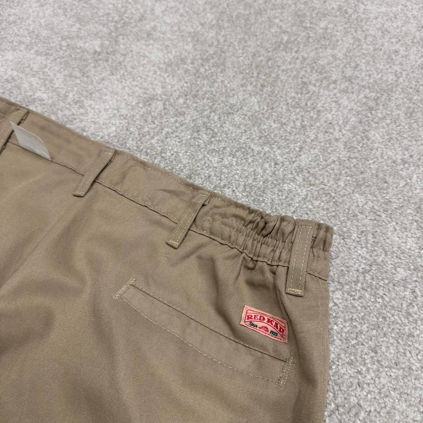 Y2k baggy work pants loose beige Chino style skate trousers Red Kap workwear patch logo