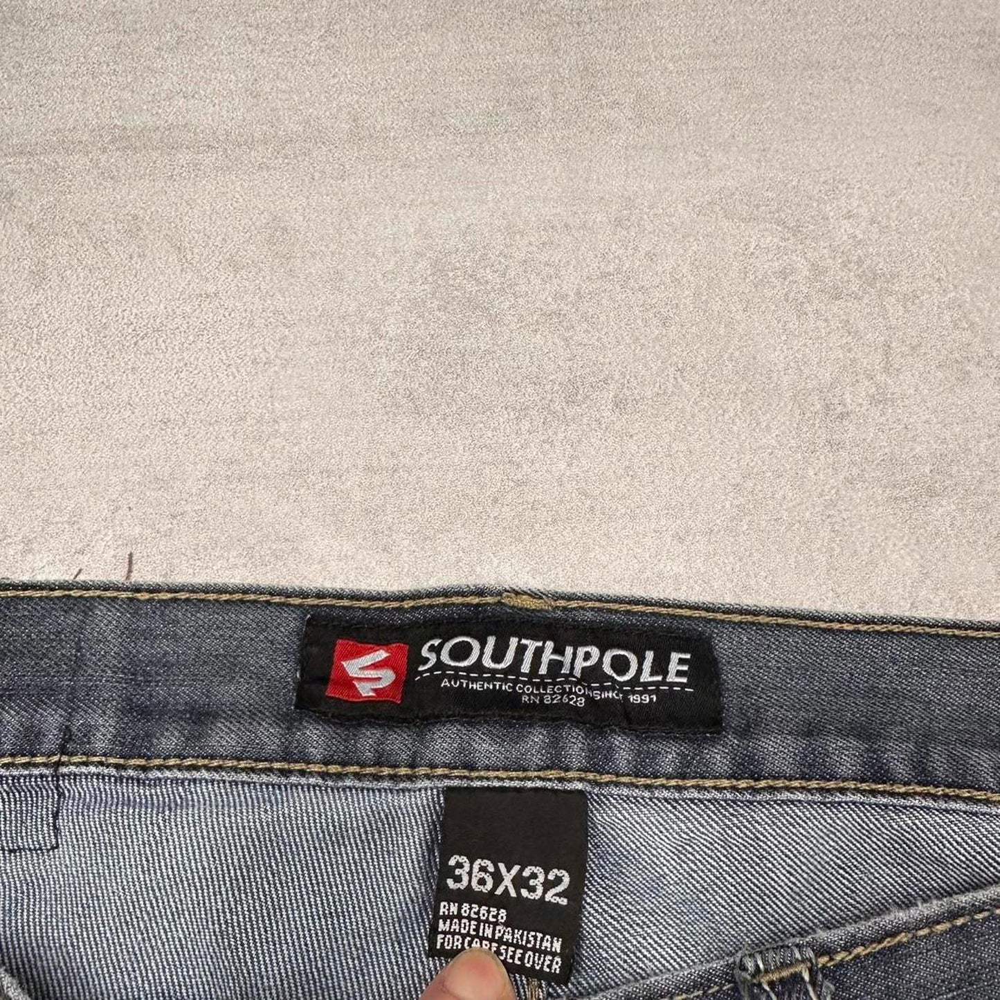 Mens loose Southpole jeans W36 L30 blue 90s style skater jeans