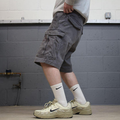 Carhartt cargo shorts loose canvas grey Canvasy relaxed fit skate style shorts