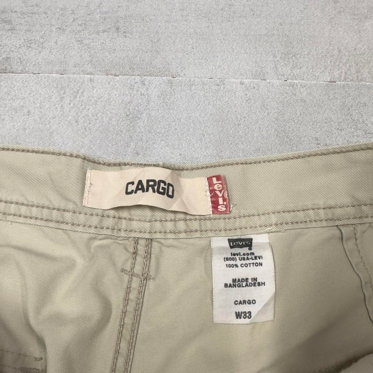 Mens baggy Levis cargo shorts W34