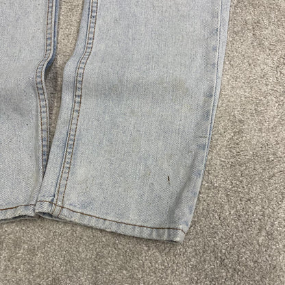 Vintage Levi’s 505 jeans straight leg light wash blue Straight fit 5 pocket pants, paper tag