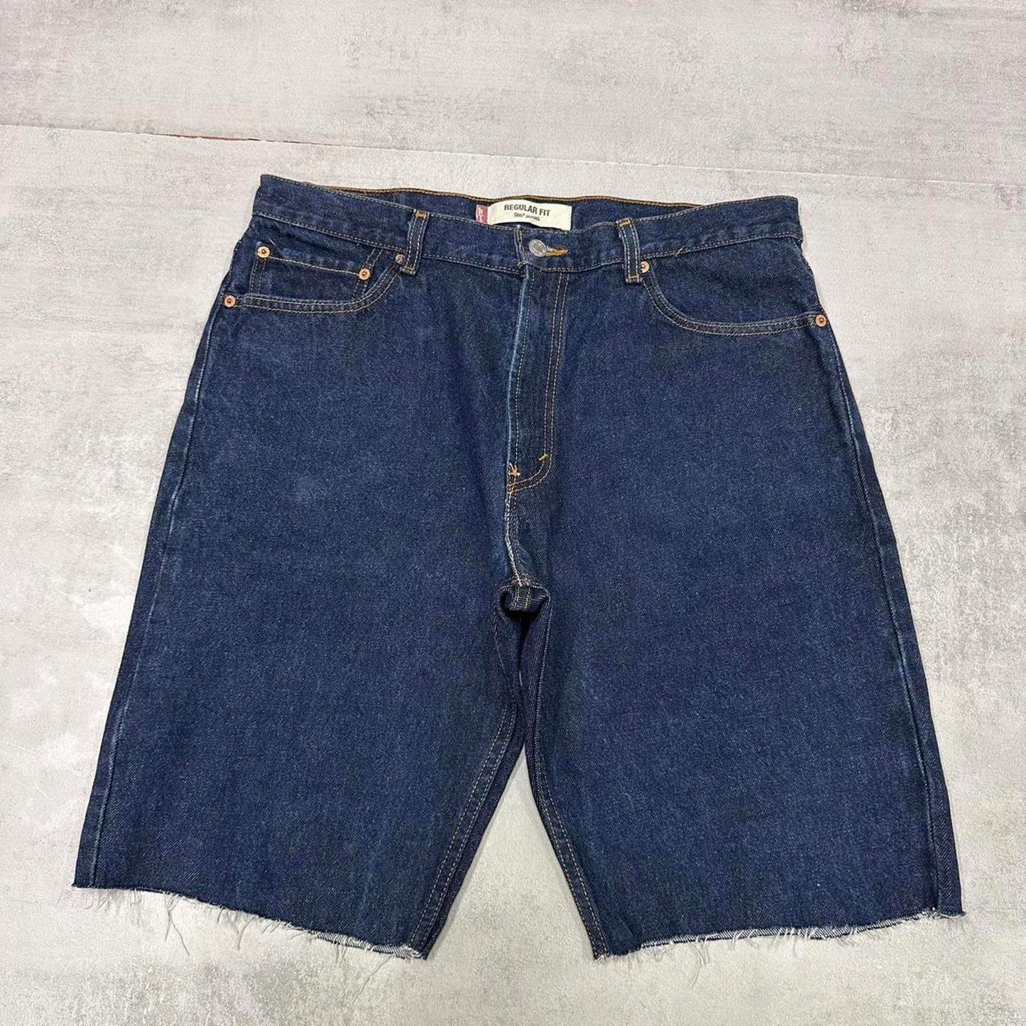 Mens Levi’s jorts W36