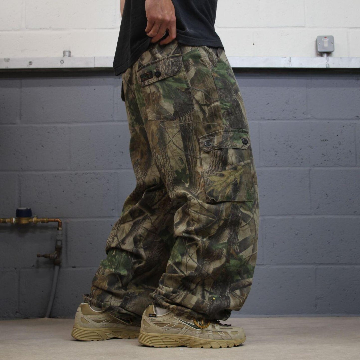 Liberty baggy camo cargo pants khaki Loose leg camouflage Y2K hunting style trousers