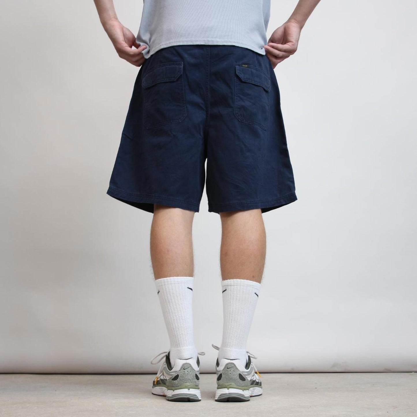 Mens Baggy Lee shorts W40
