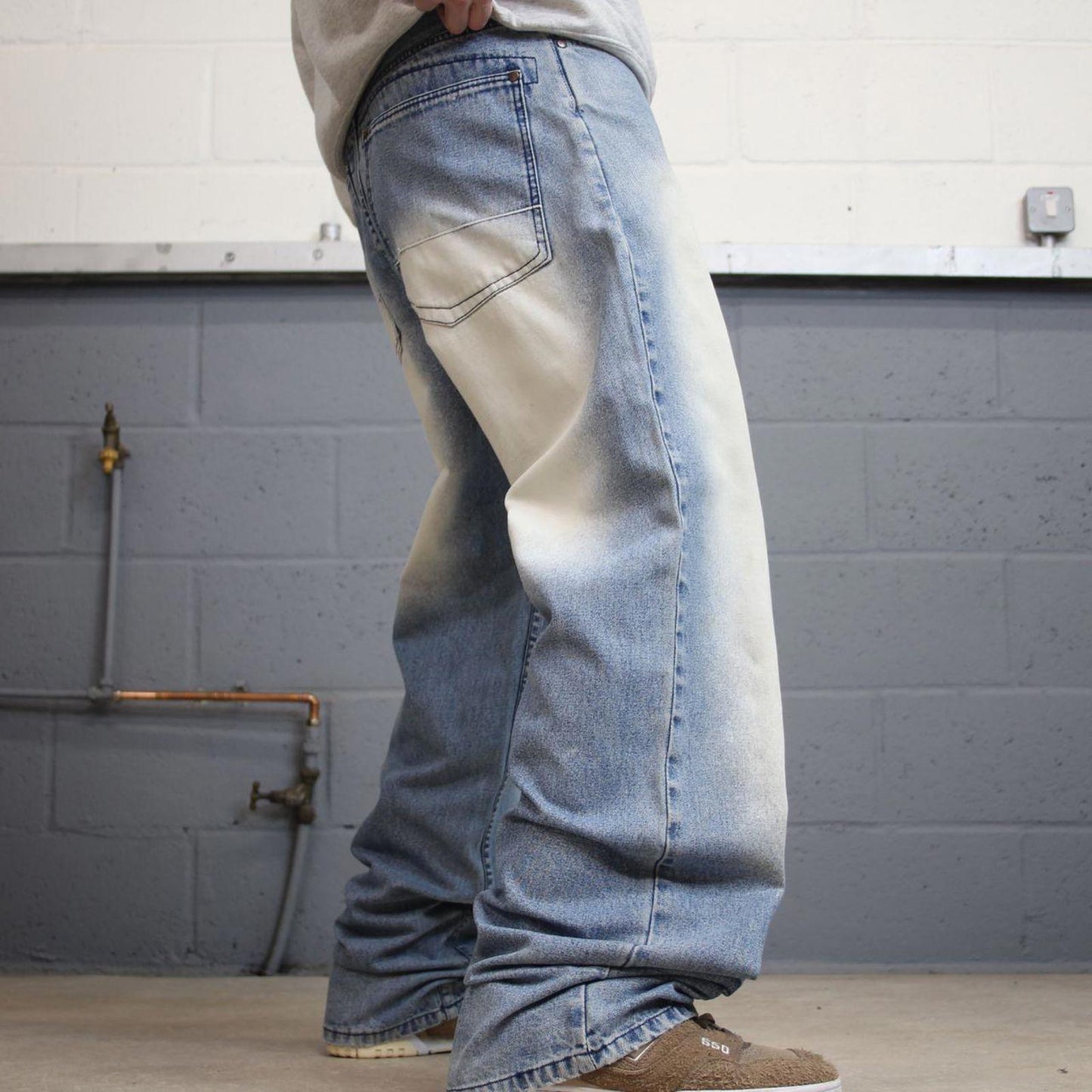 90s y2k baggy Akademiks jeans W32L34 loose wide leg blue denim skater style pants casual wear autumn