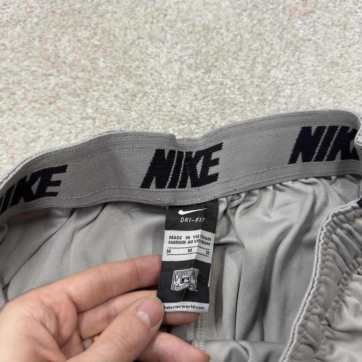 Loose Nike sports shorts y2k grey Casual style comfy loose floaty summer gym shorts