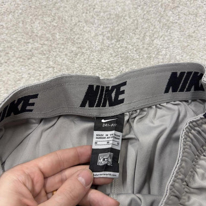 Loose Nike sports shorts y2k grey Casual style comfy loose floaty summer gym shorts