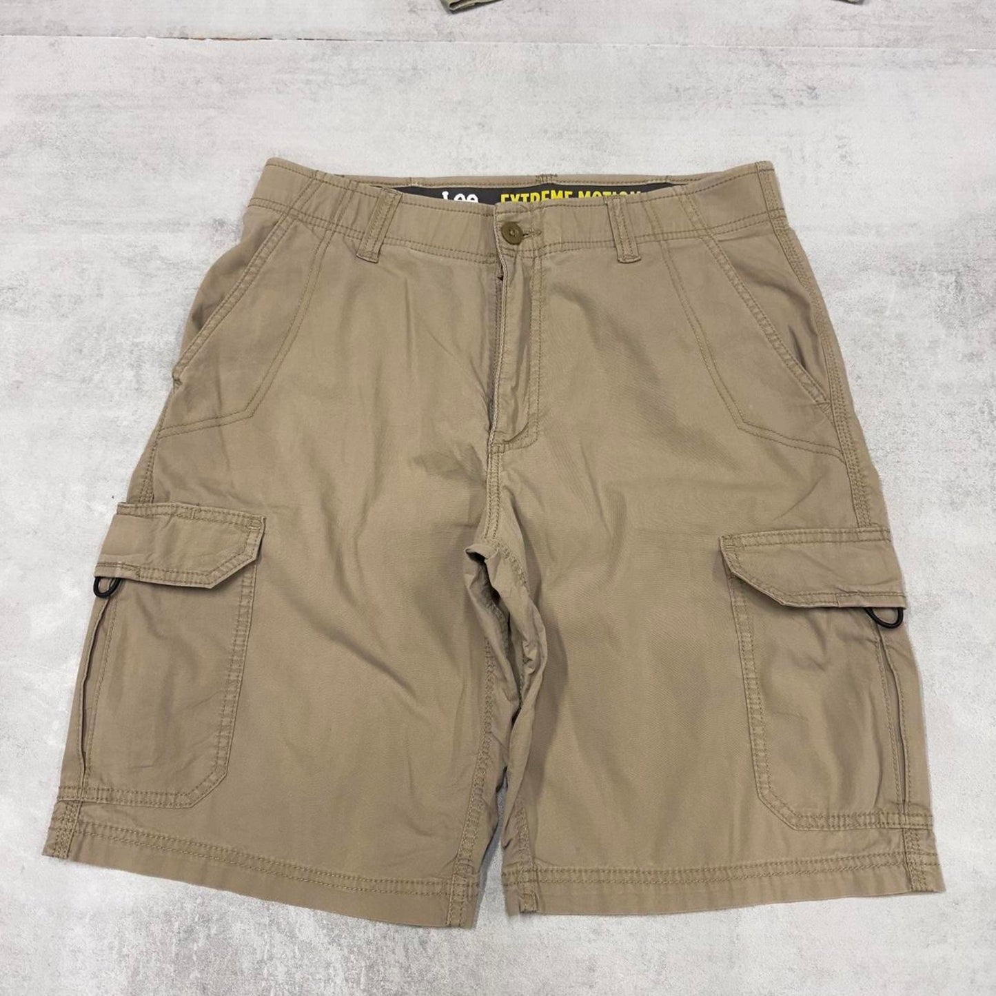 Mens Lee shorts W32