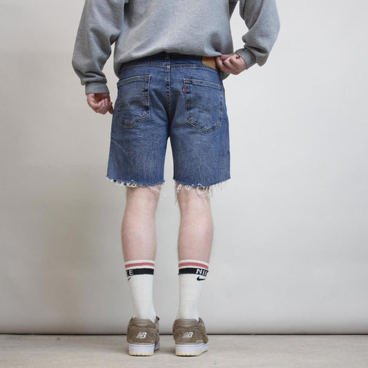 Mens Levi’s jorts W34