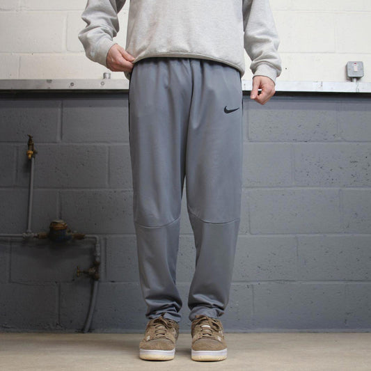Nike Trackies Large Grey y2k 00s style loose joggers embroidered Swoosh logo