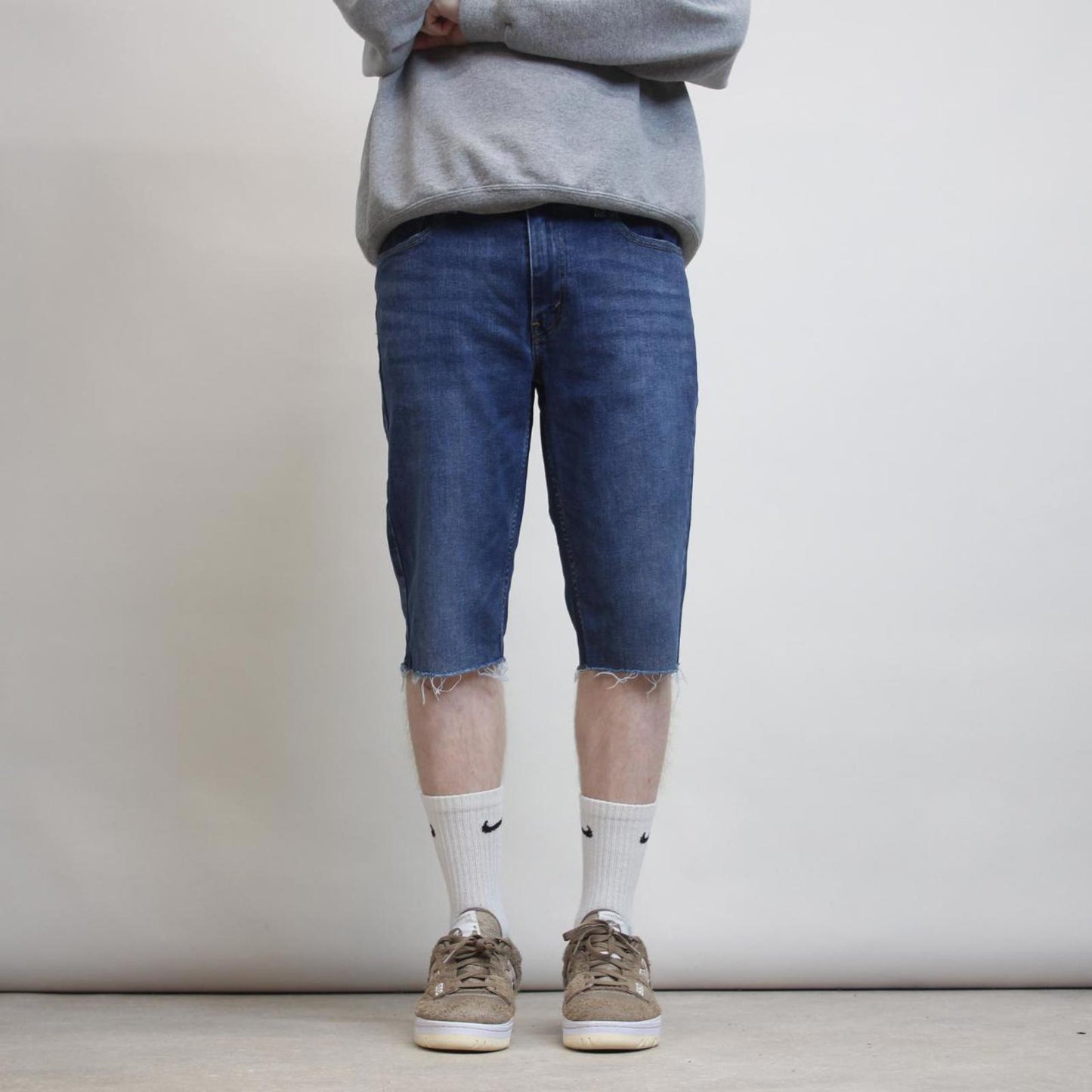 Mens Levi’s jorts W33