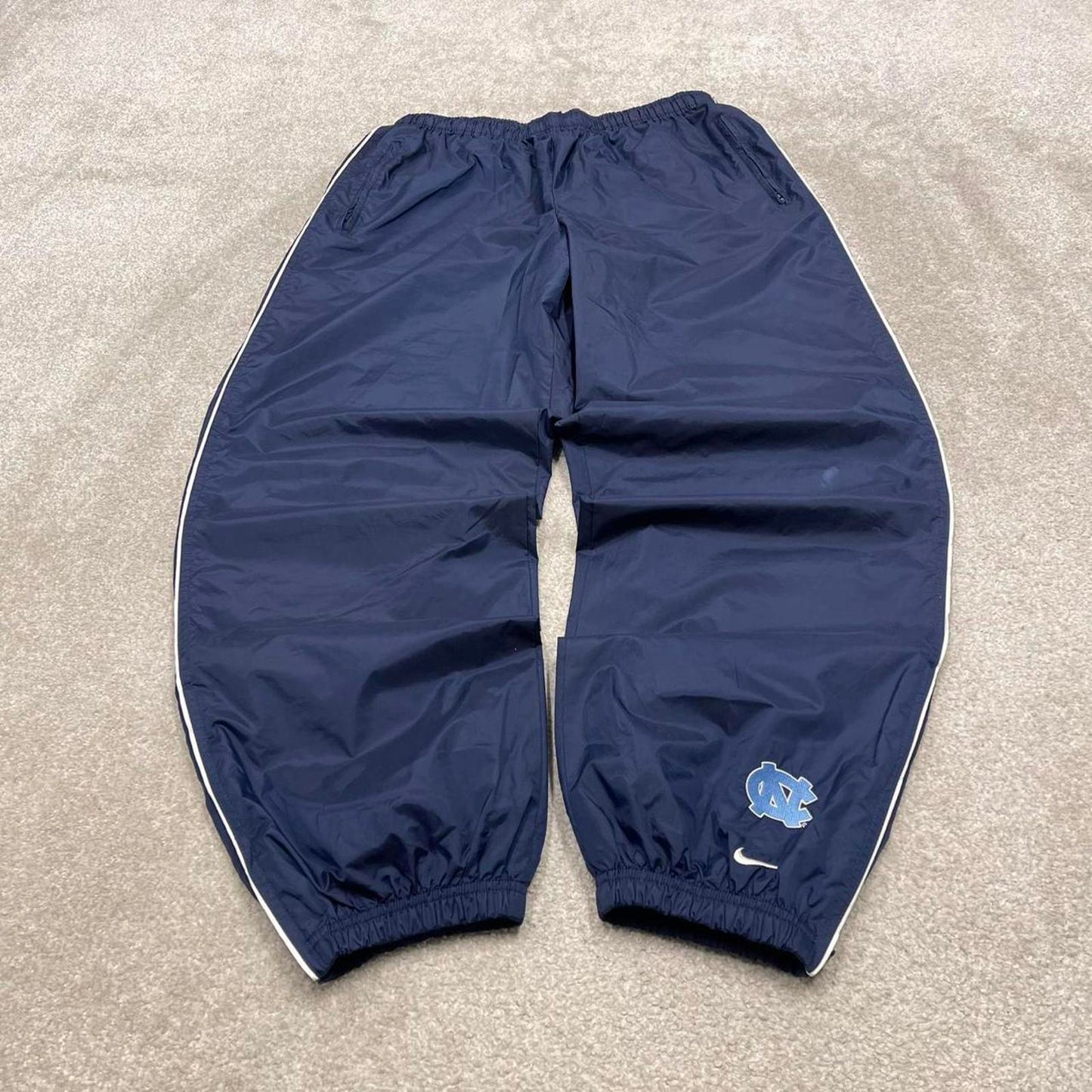 Navy baggy Nike Team trackies Large loose y2k style joggers embroidered Swoosh track pants stripes