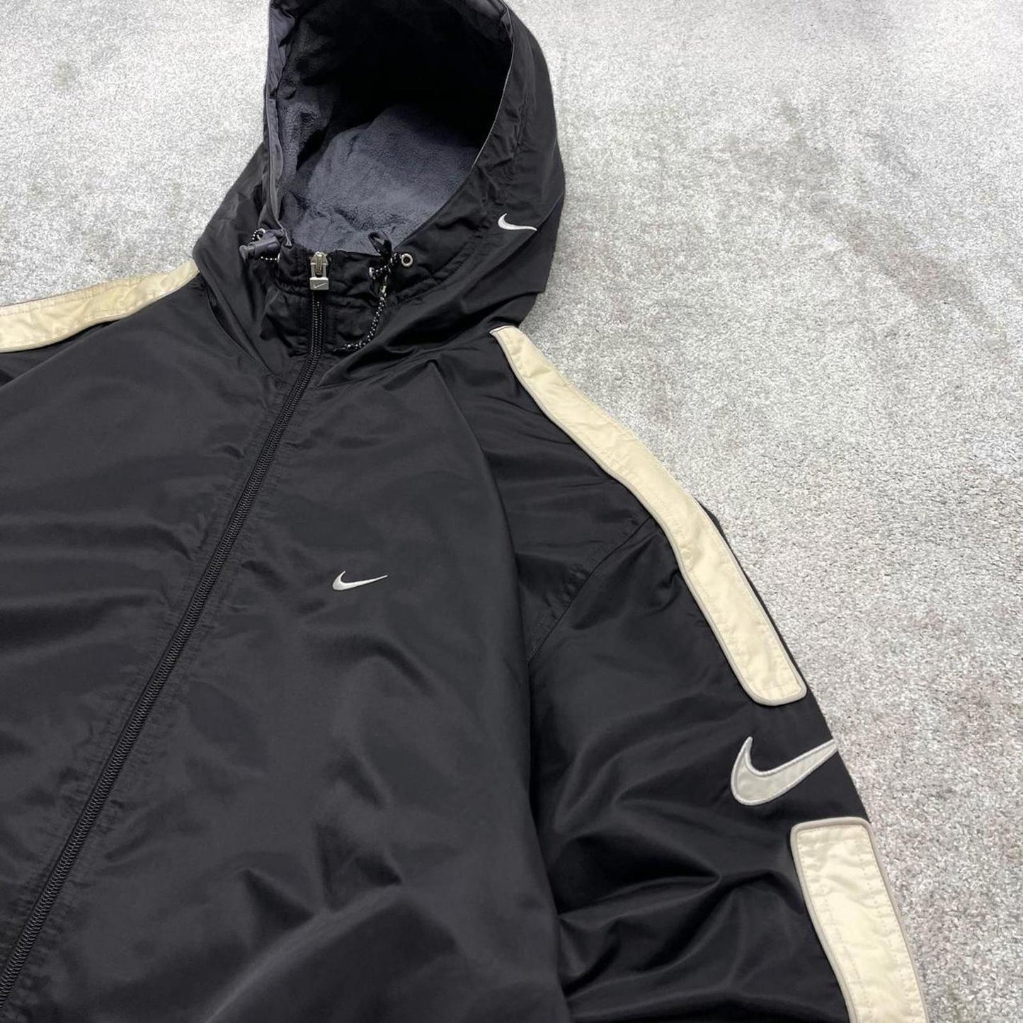 Vintage Nike technical windbreaker jacket Large men's black y2k hooded full zip up coat technical