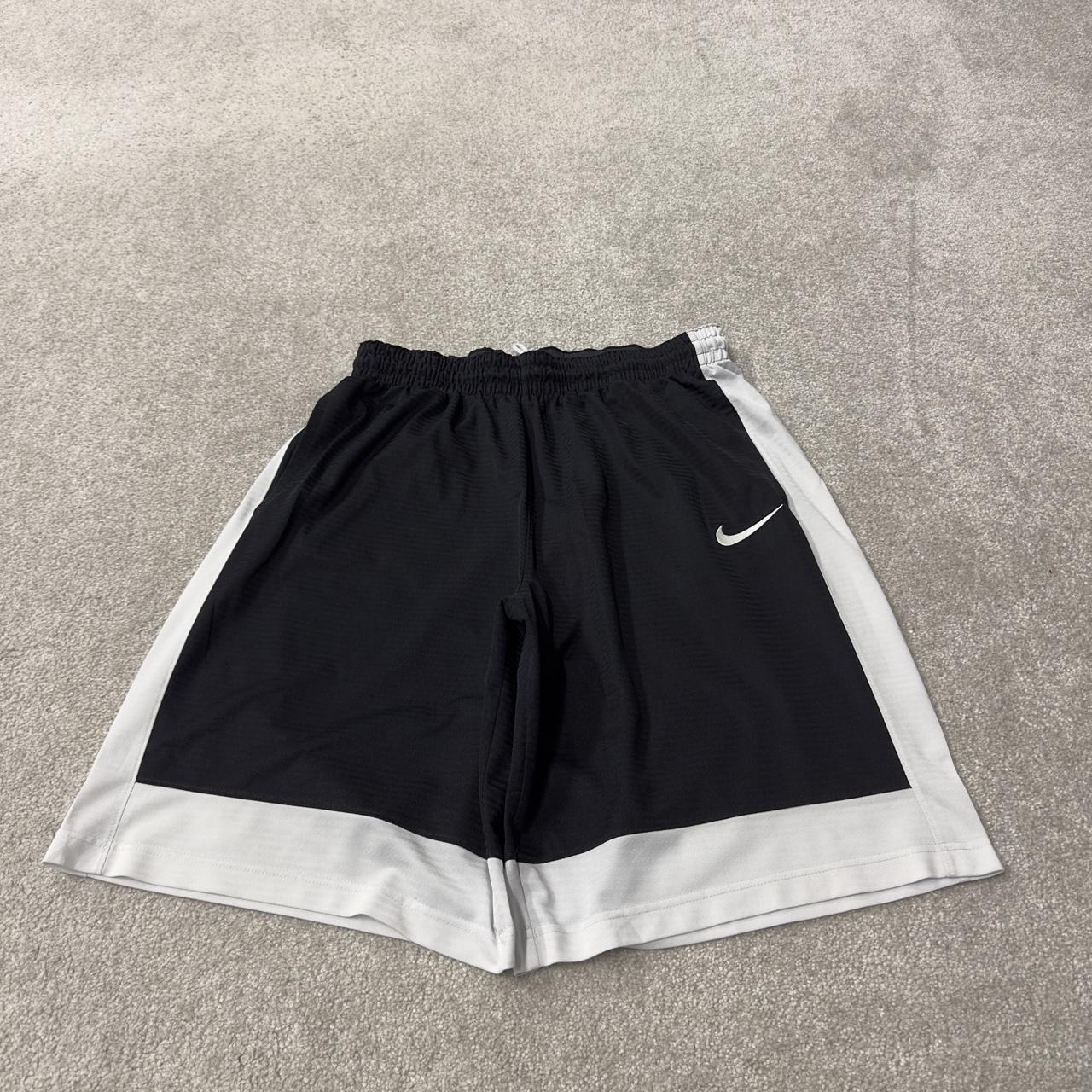 Nike baggy sports shorts y2k black Loose basketball style comfy floaty summer gym shorts