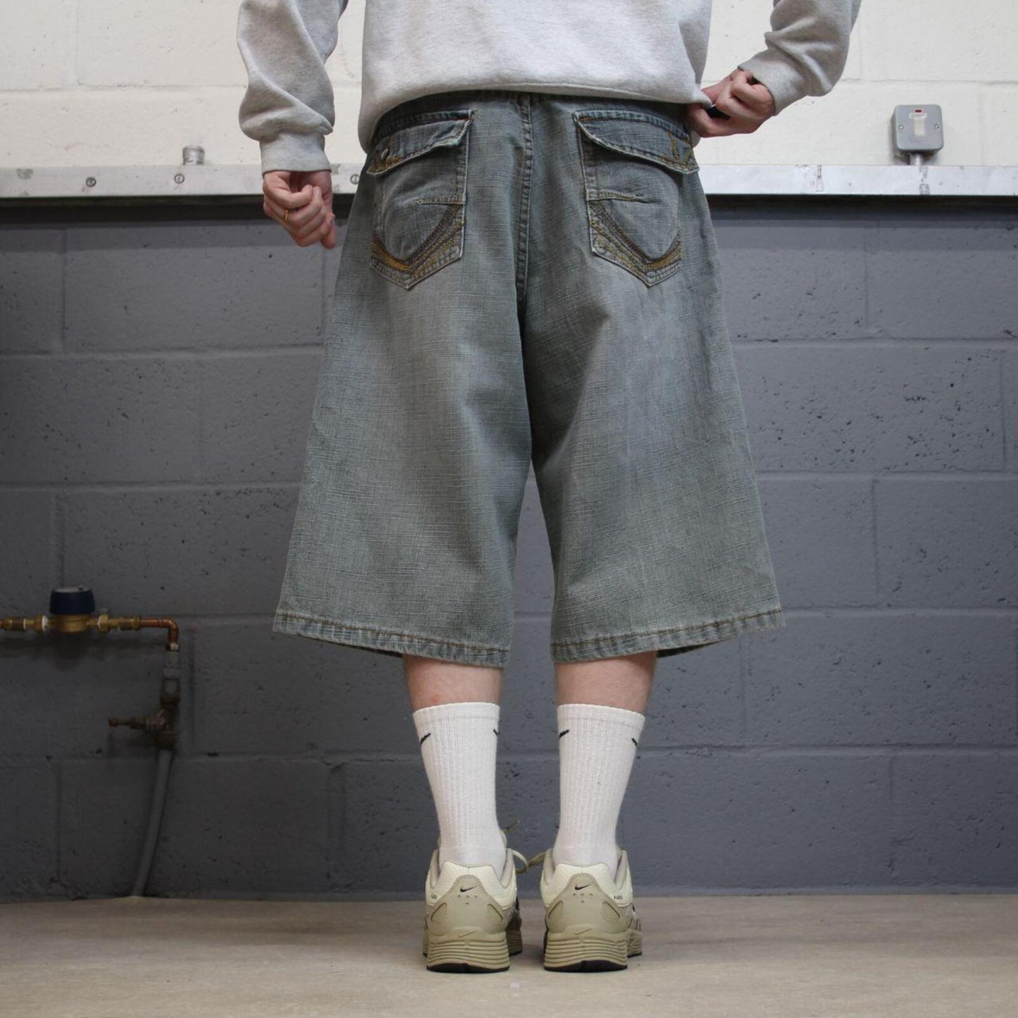 Long Baggy denim shorts y2k blue Brooklyn Xpress skater style brand surf jorts
