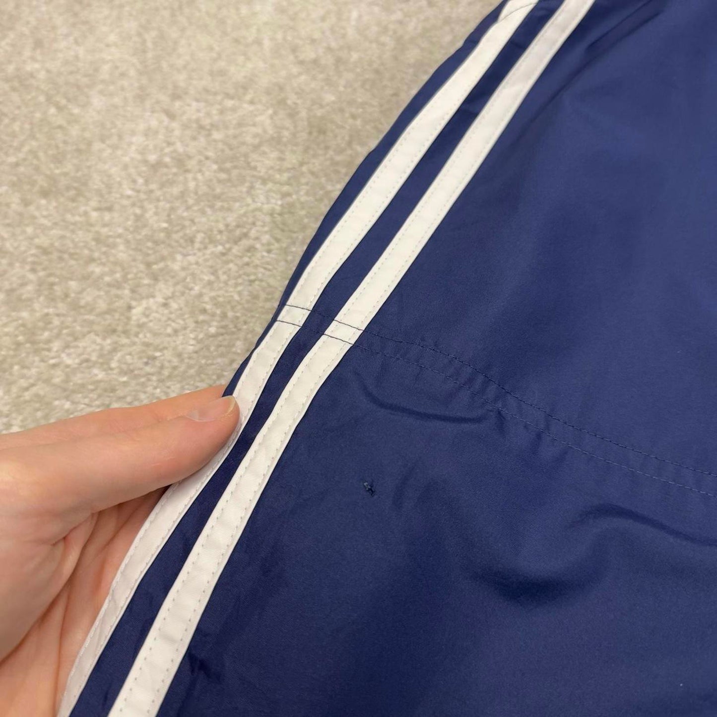 Navy baggy Adidas trackies 2XL baggy y2k style sportswear track pants side stripe design