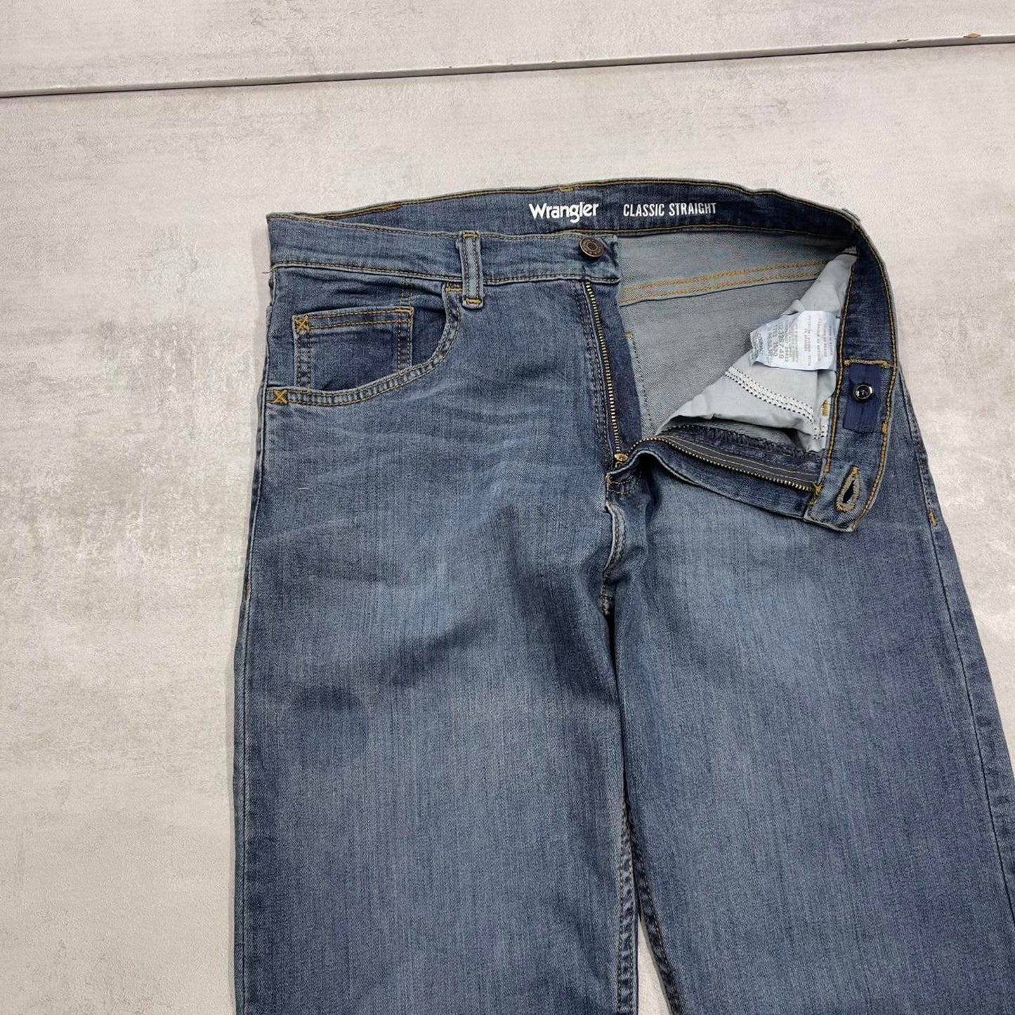 Blue Wrangler jeans 16 W30L31 straight denim jeans tab logo