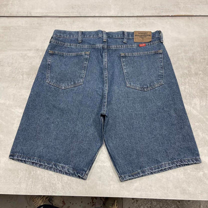 Baggy Wrangler jorts W36 blue denim Y2K skater style jorts waist patch