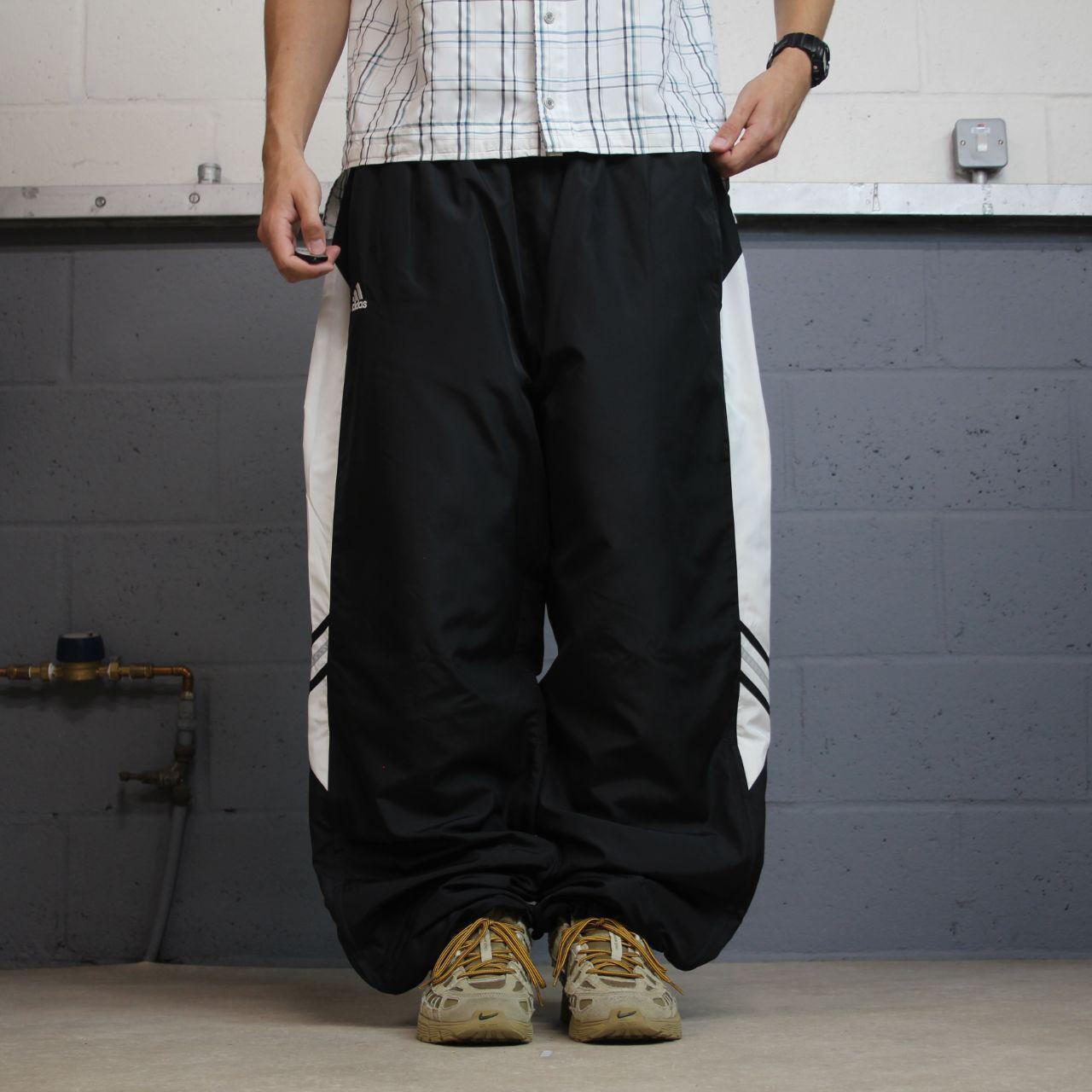 Y2K baggy Adidas tracksuit bottoms black 3XL Embroidered logo, pockets, drawstring waist