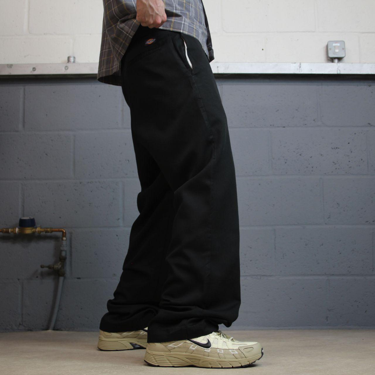 Dickies chino pants black loose W34L32 Lightweight floaty skate work trousers