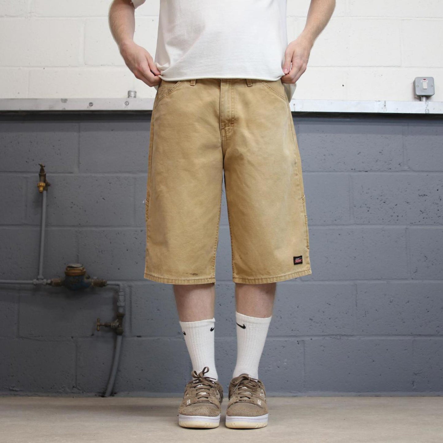 Baggy Dickies carpenter shorts W36 loose Tan canvas skater style jorts