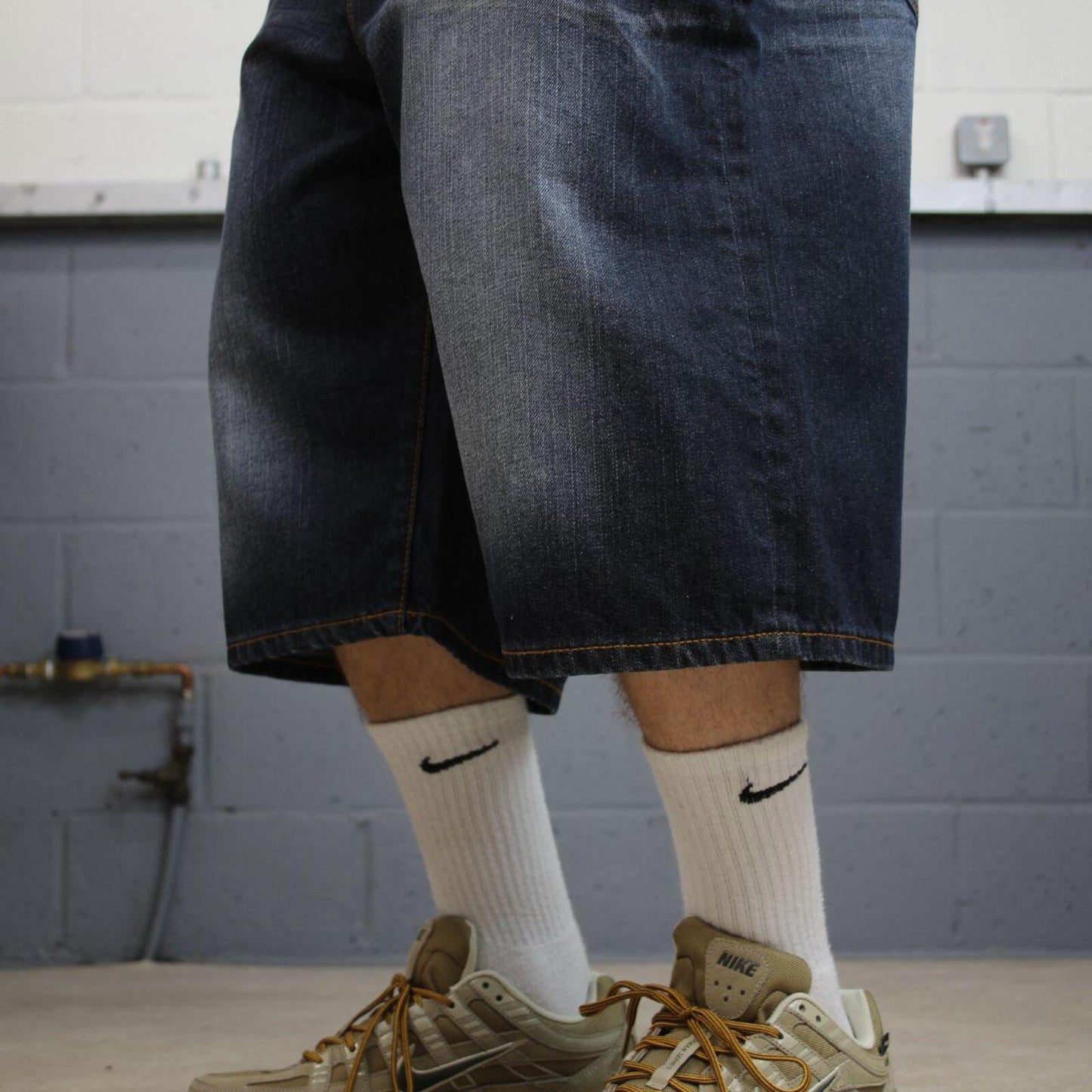 Rocawear baggy Y2K embroidered shorts blue Long leg skater style brand surf jorts