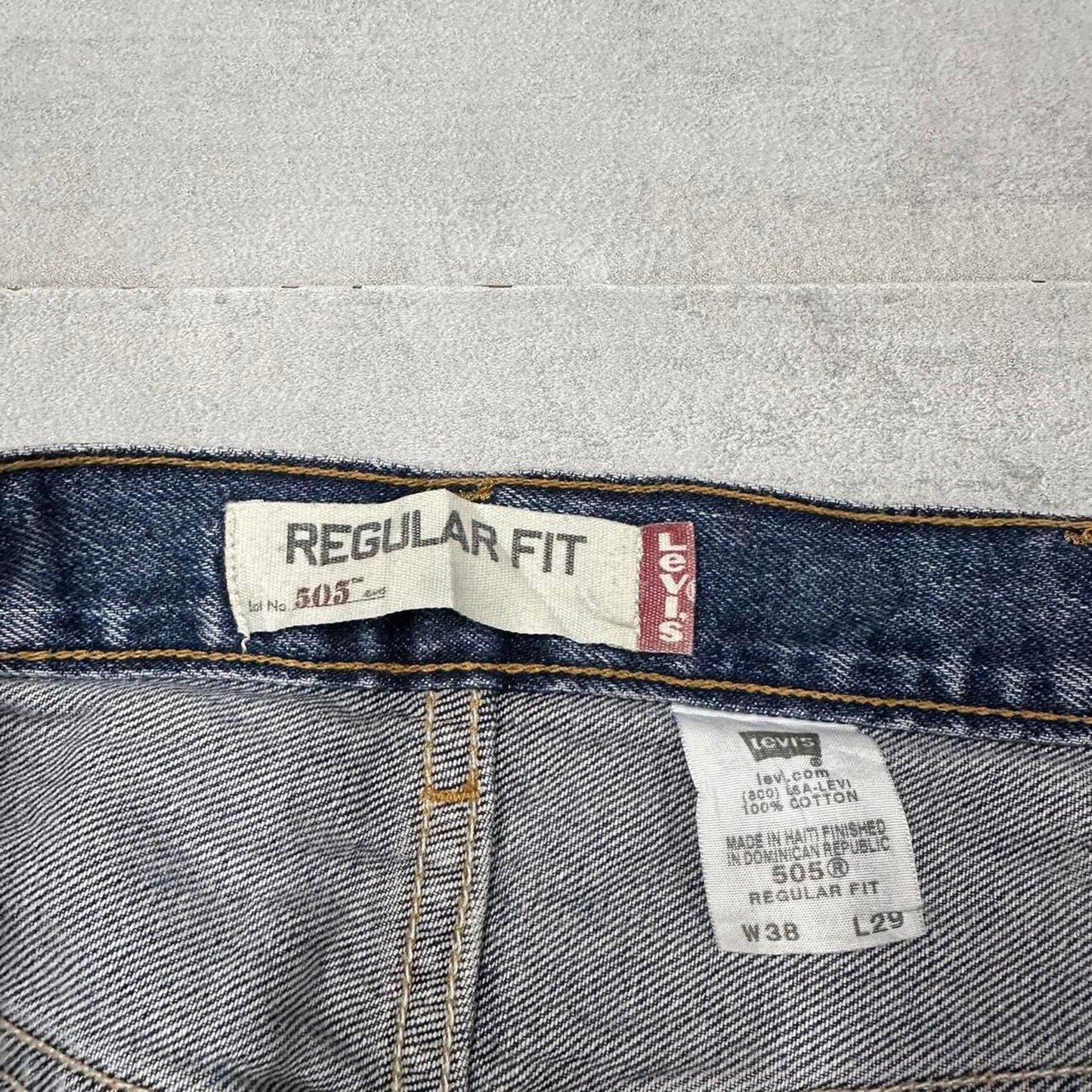 Blue Levis 505 jeans W38L29