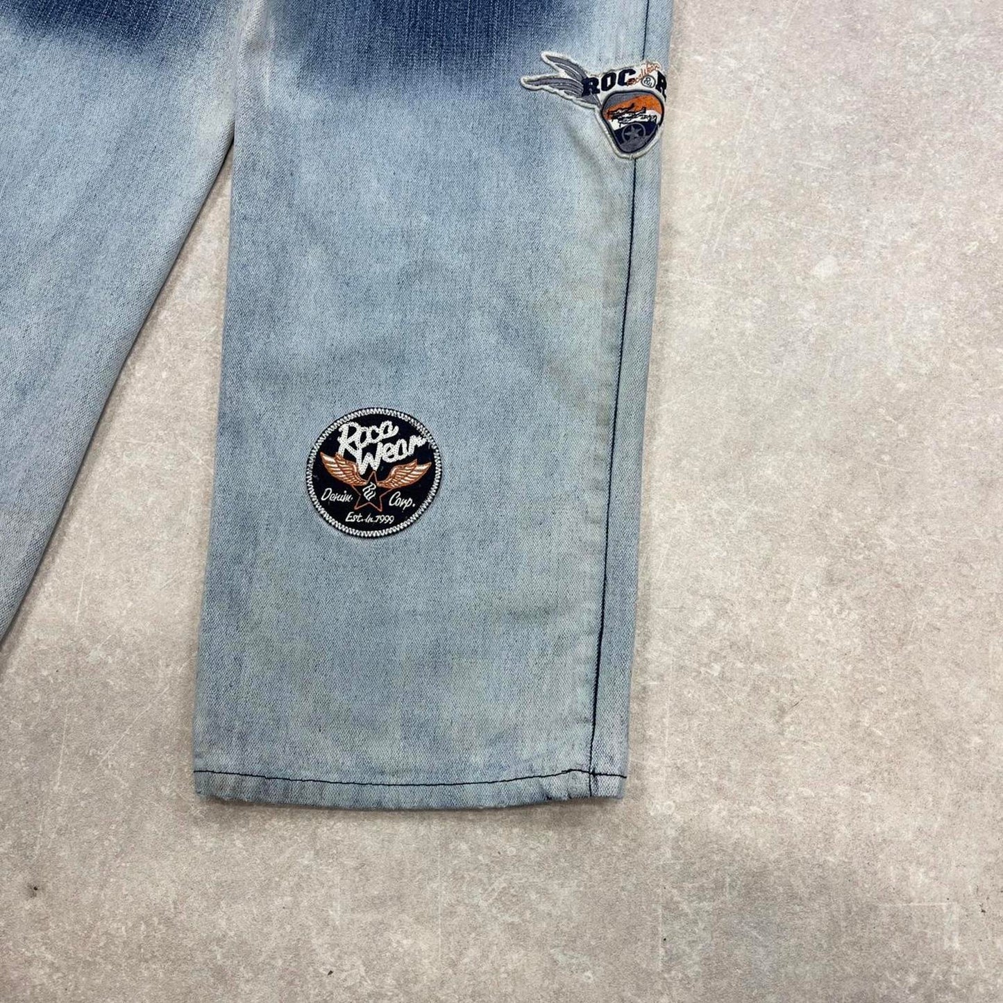 Blue Rocawear jeans size 16 W28L30 embroidered y2k style pants