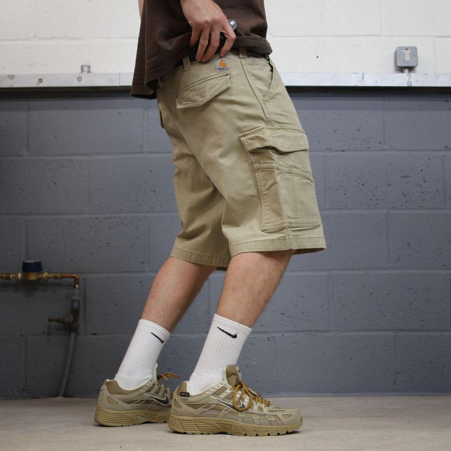 Carhartt cargo shorts relaxed khaki Loose relaxed fit skate style workwear shorts
