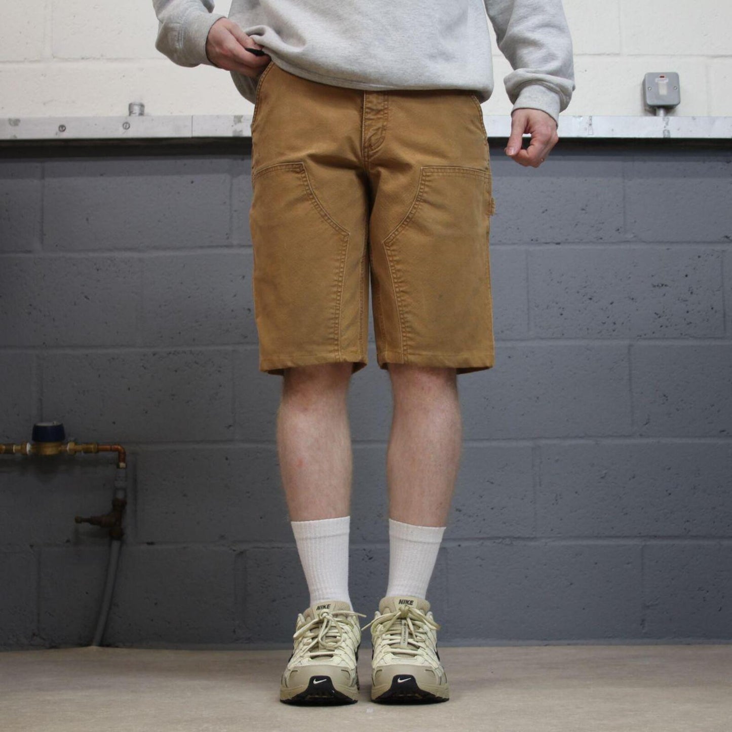 Carhartt cargo shorts y2k faded tan Double knee carpenter skater style work shorts