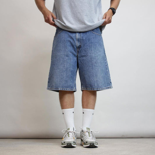 Vintage baggy Levi's 550 denim jean shorts W38