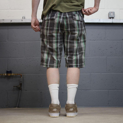 Checkered cargo shorts loose grey Lightweight check surf style shorts festival