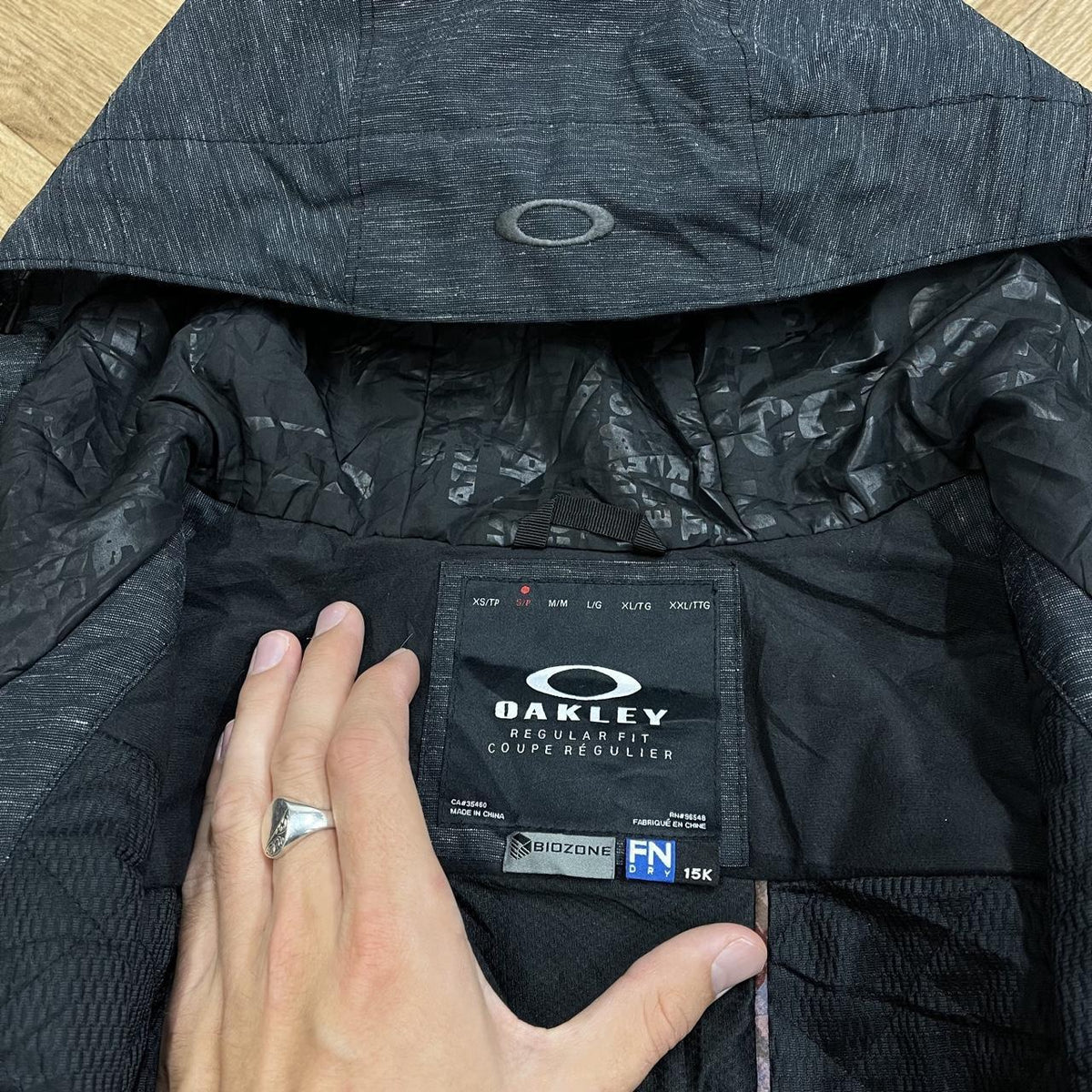 Y2K Oakley ski jacket snow coat Women's waterproof snowboarding adjustable hooded technical jacket