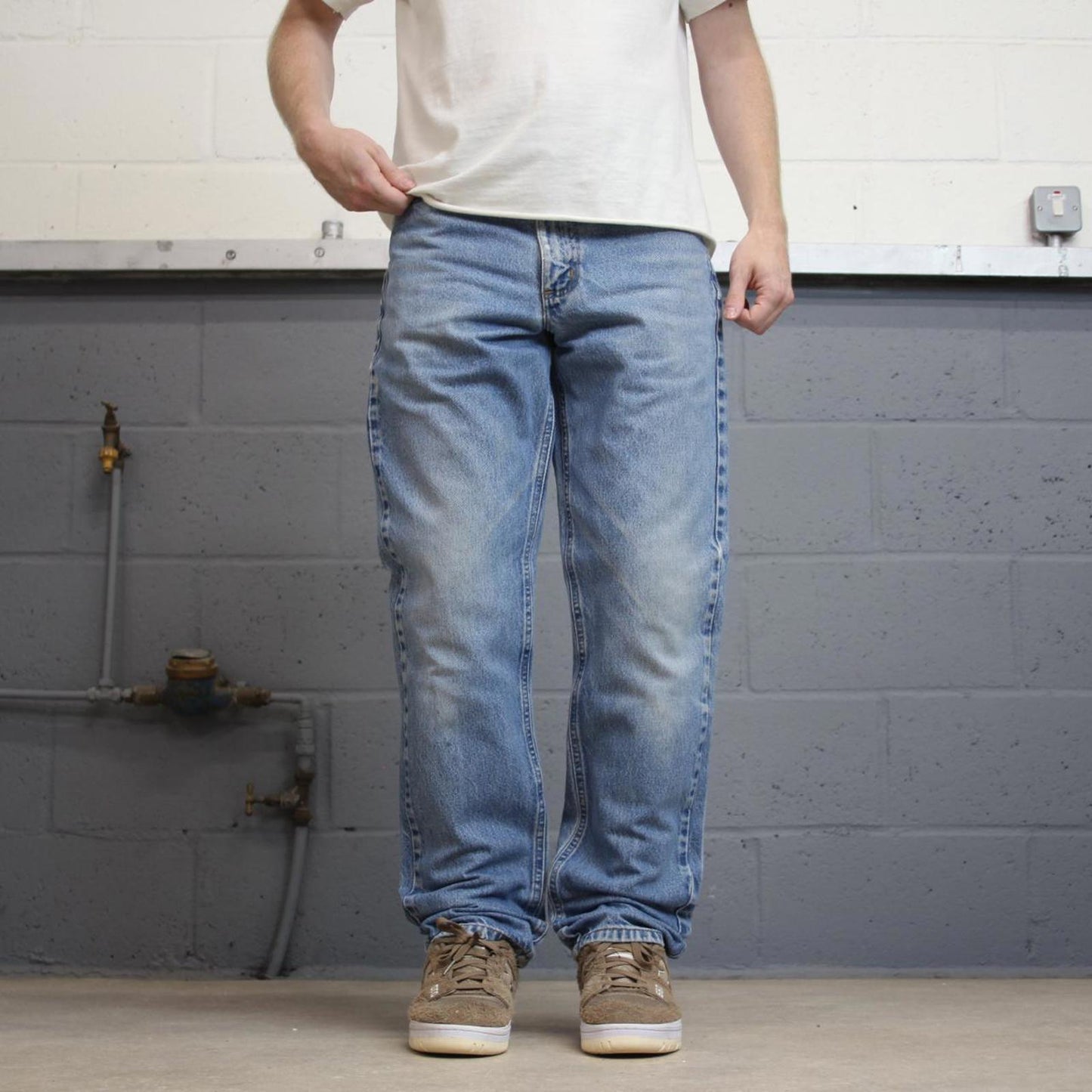 Blue vintage Carhartt jeans W32L34 90s skater style thick denim 5 pocket pants