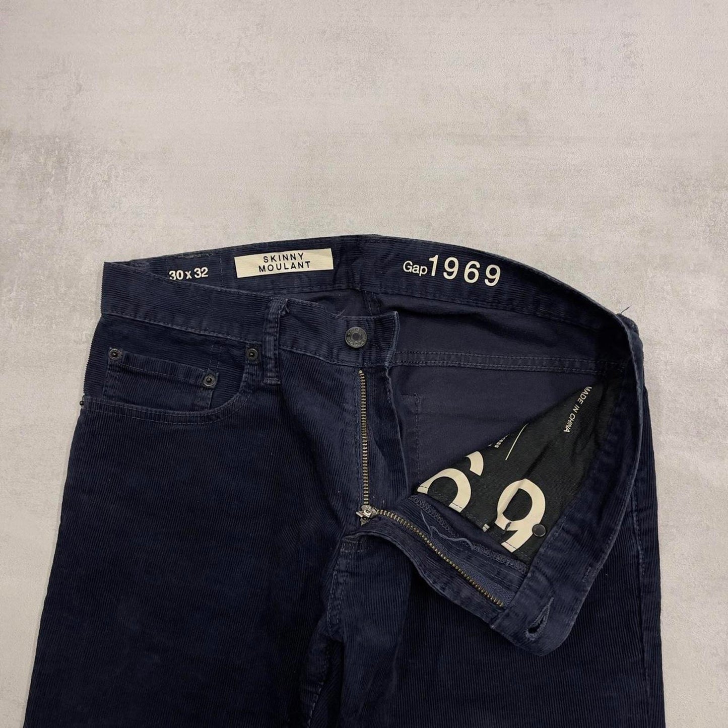 Navy GAP corduroy jeans W30L32 skinny cord pants