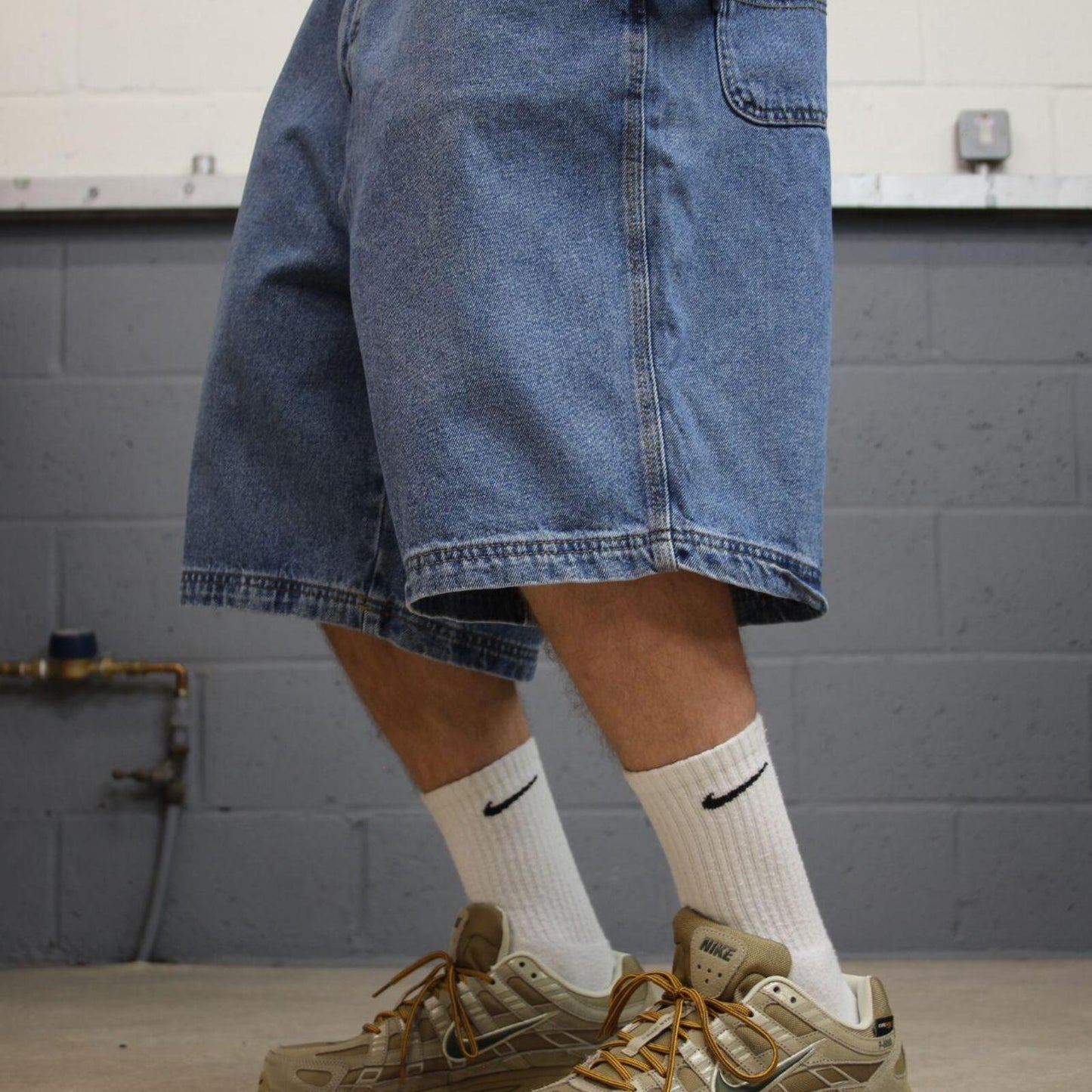 Long baggy denim shorts carpenter blue Loose leg workwear skater style surf jorts