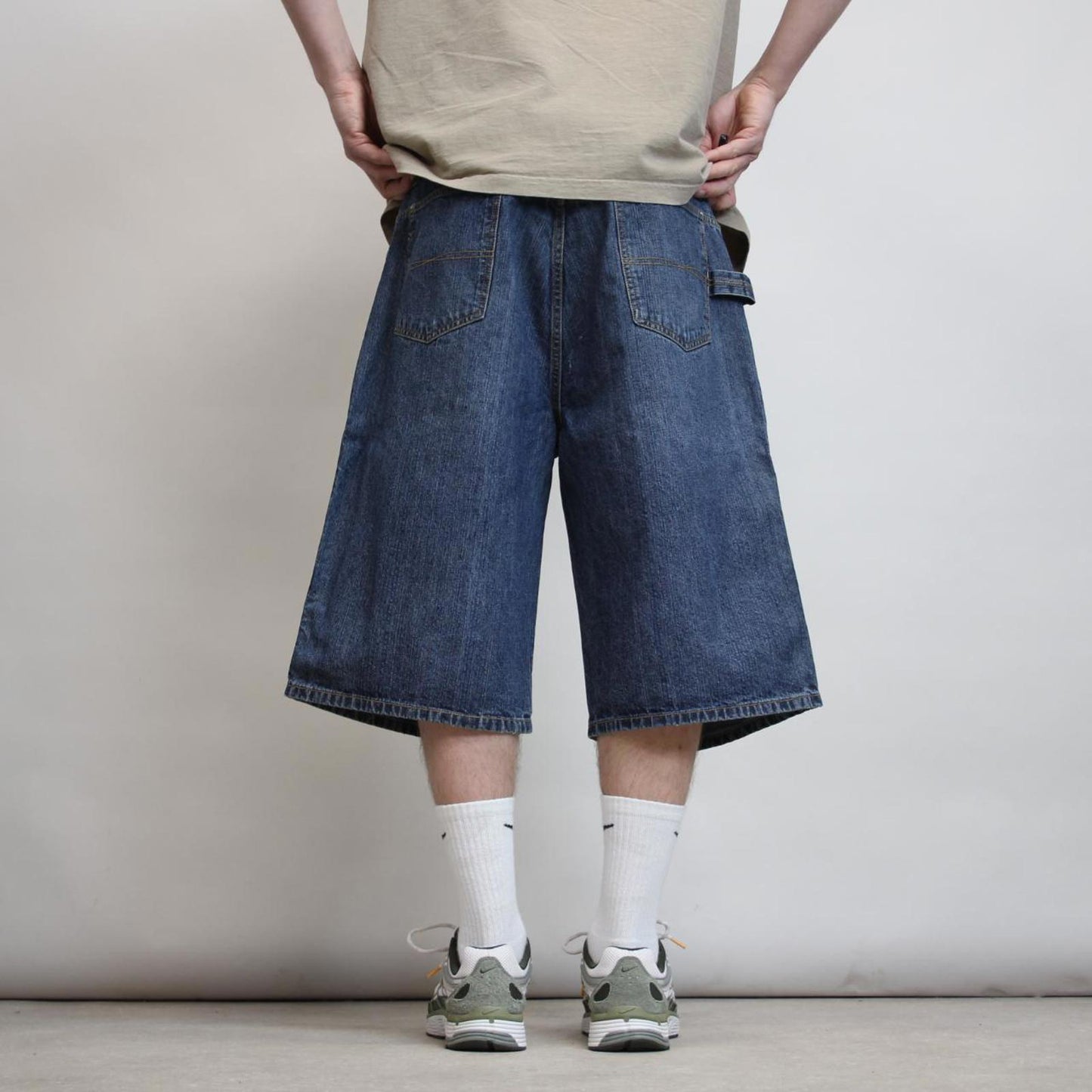 Mens baggy Sean John carpenter jorts W38
