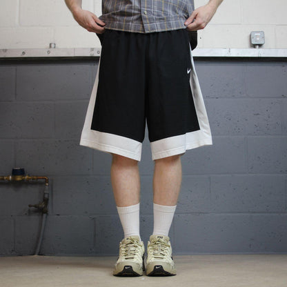 Nike baggy sports shorts y2k black Loose basketball style comfy floaty summer gym shorts