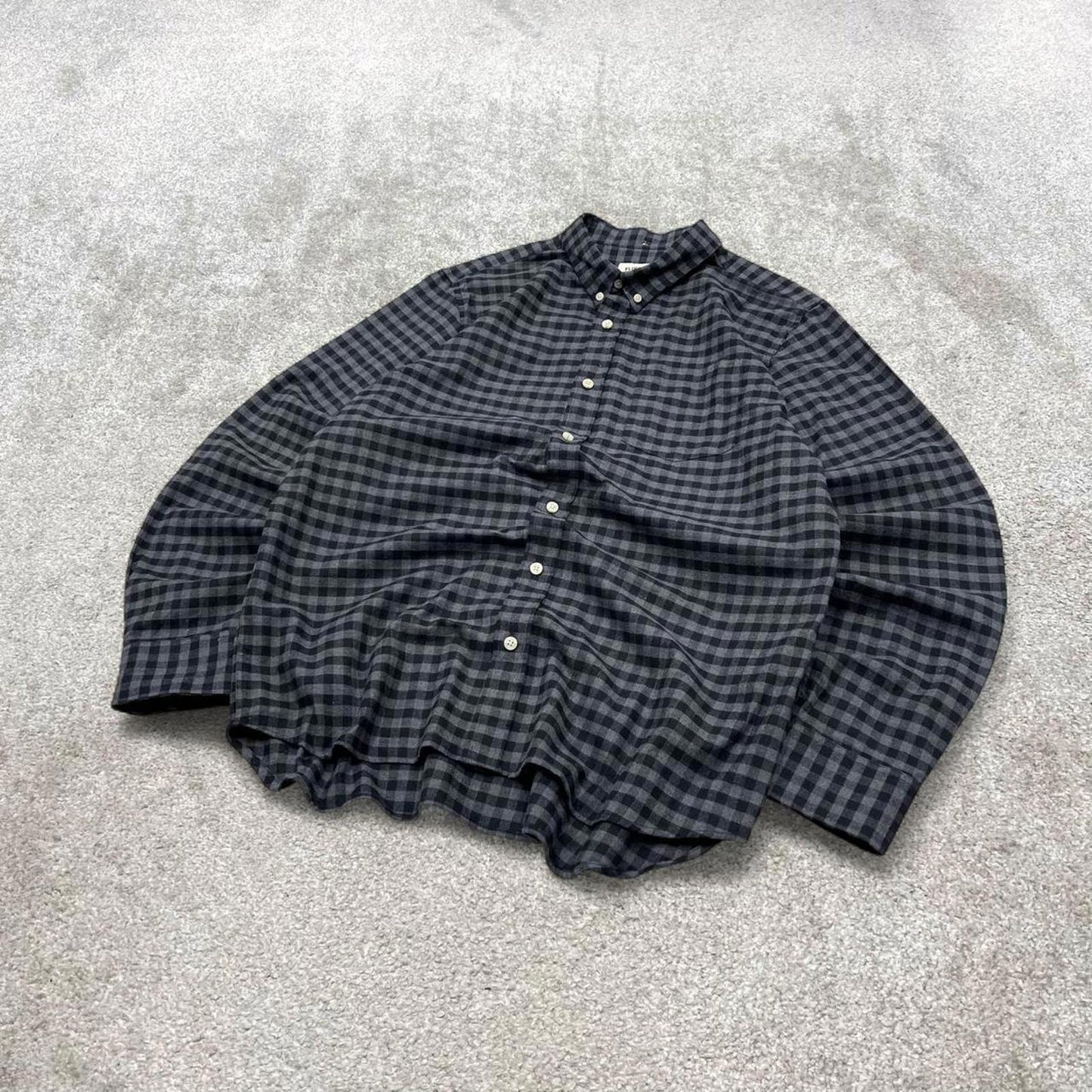 Checkered plaid flannel shirt autumnal XL grey Flint & Tinder men's long sleeve button up y2k style